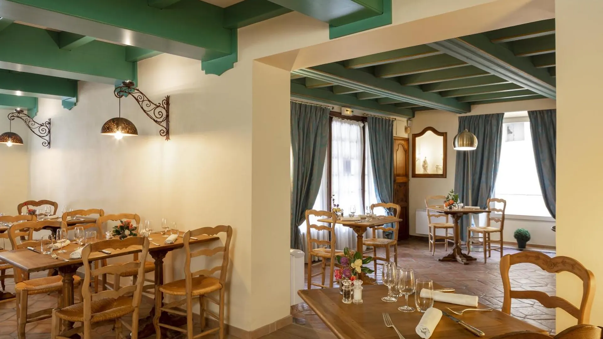 Relais Et Chateaux La Bonne Etape 4*, Chateau-Arnoux-Saint-Auban